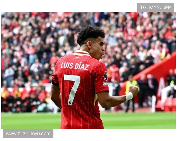 利物浦迪亚斯急停变向后低射贴柱,足球界的新焦点 利物浦迪亚斯急停变向后低射贴柱,足球界的新焦点