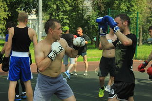 LEYU SPORTS中国官方网站-英超球队体能监测技术辅助个性化训练调整实践，英超检查